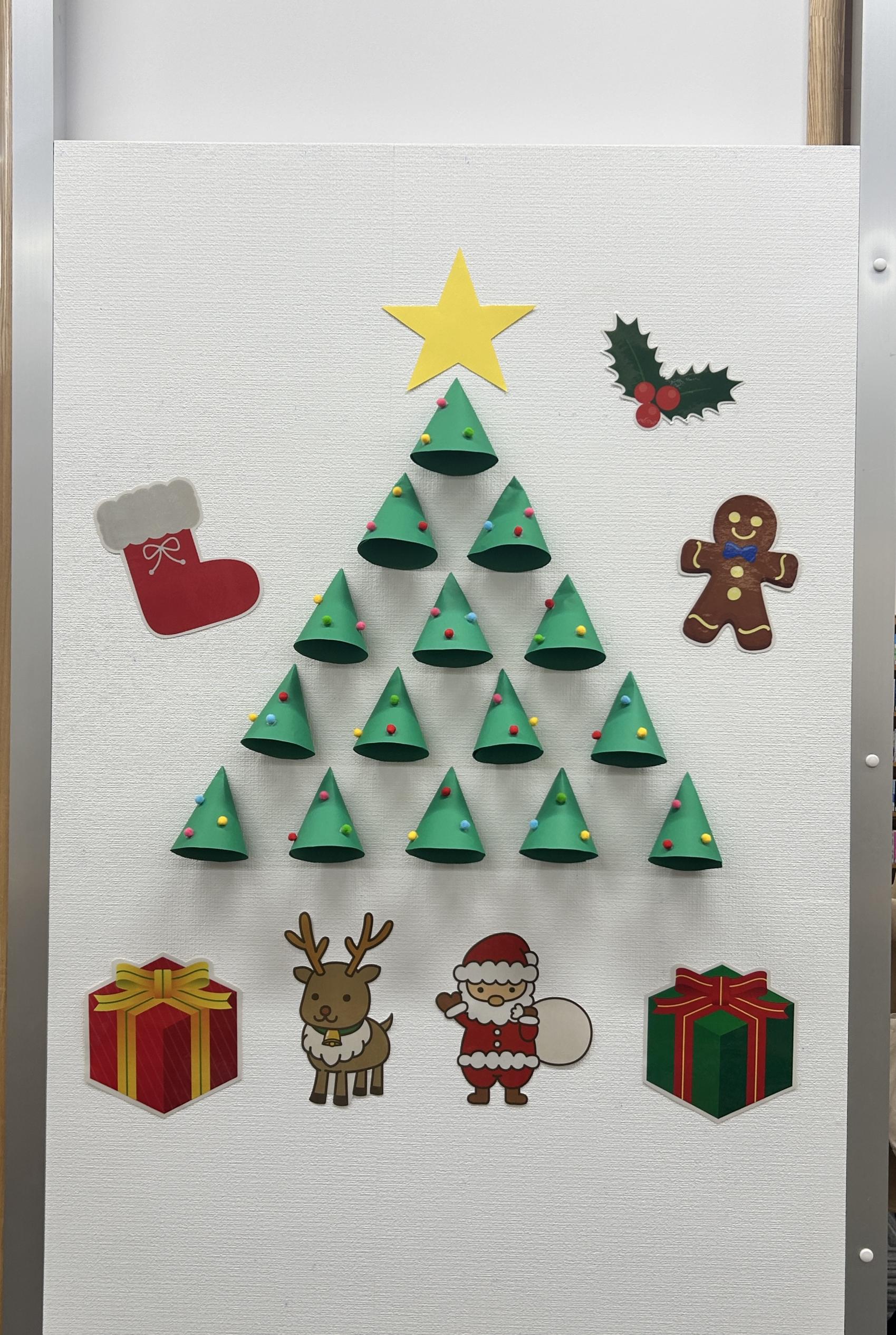 壁面「もみの木」